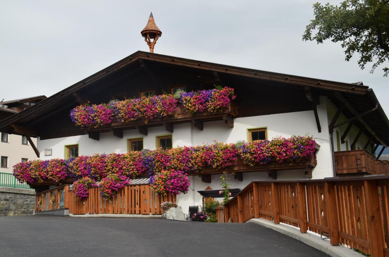 Pension Kirchbrugger Telfes im Stubai Extérieur photo