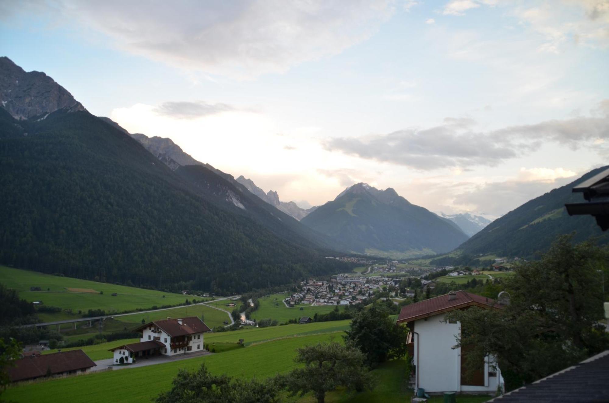 Pension Kirchbrugger Telfes im Stubai Extérieur photo