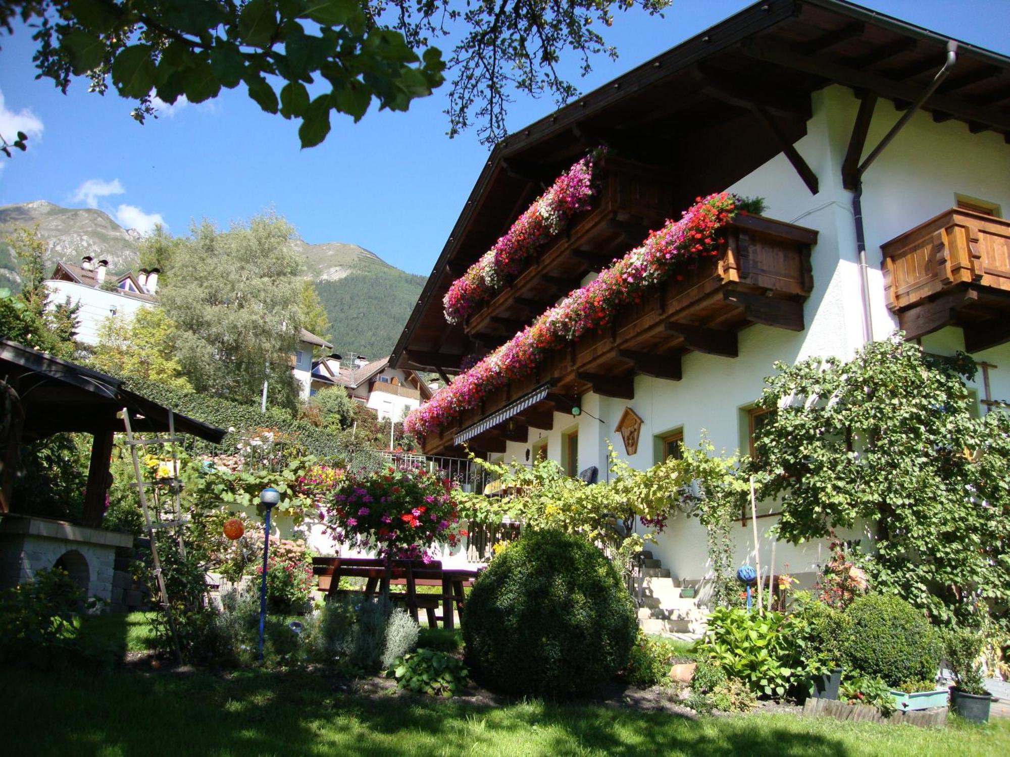 Pension Kirchbrugger Telfes im Stubai Extérieur photo